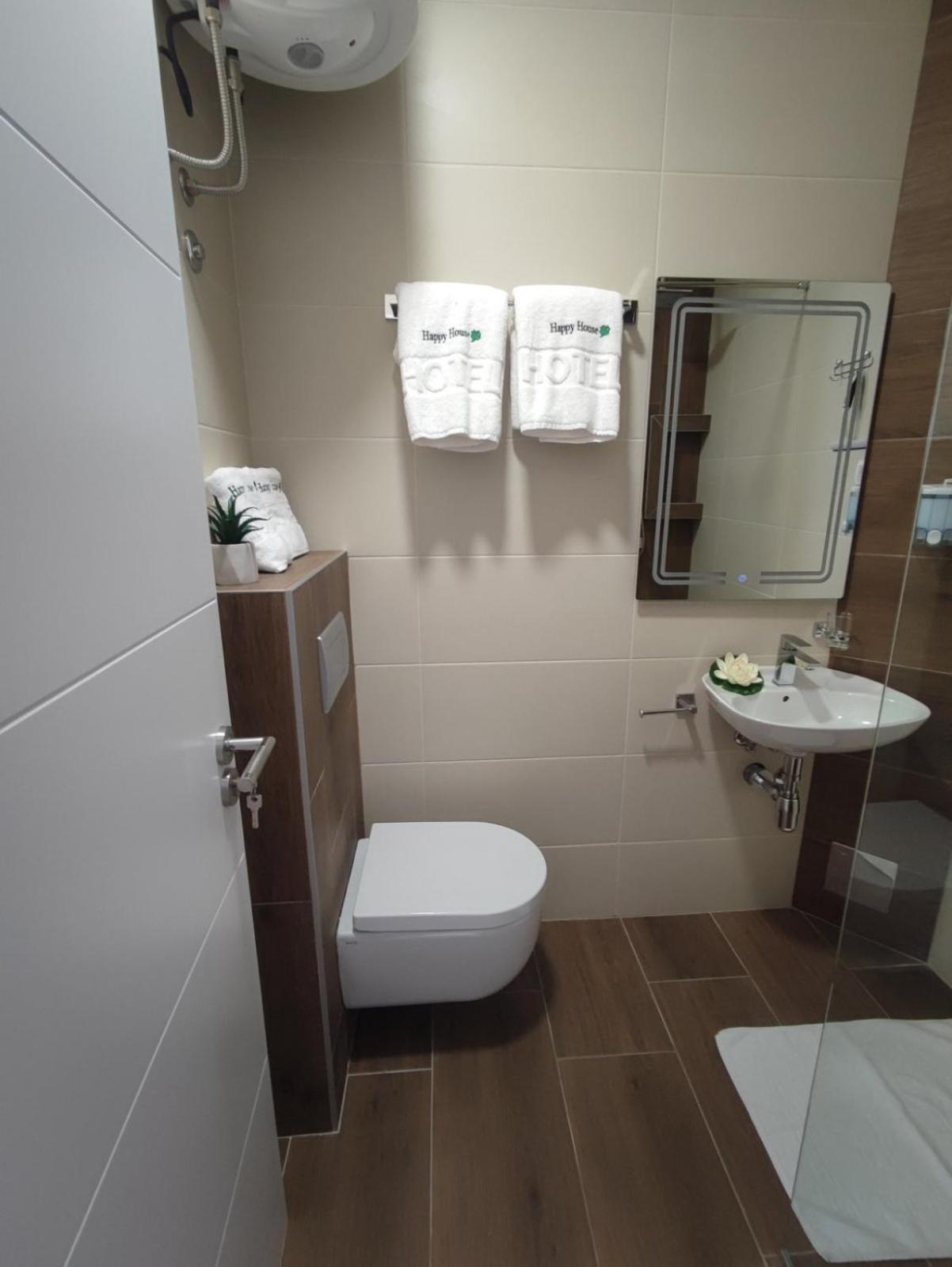 Apartmani Happy House Surčin Esterno foto
