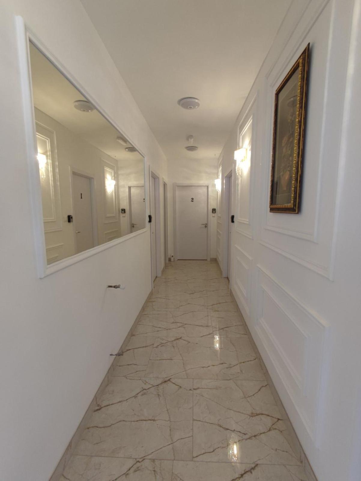 Apartmani Happy House Surčin Esterno foto