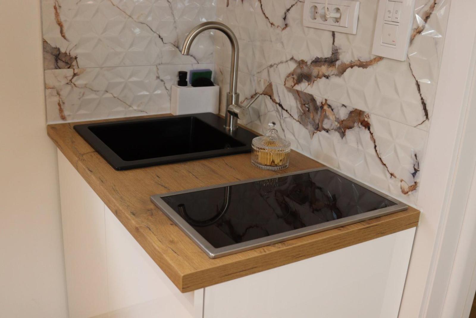 Apartmani Happy House Surčin Esterno foto