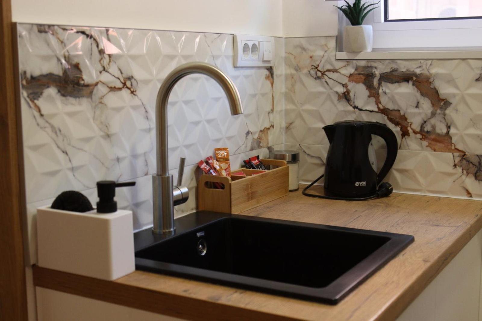 Apartmani Happy House Surčin Esterno foto