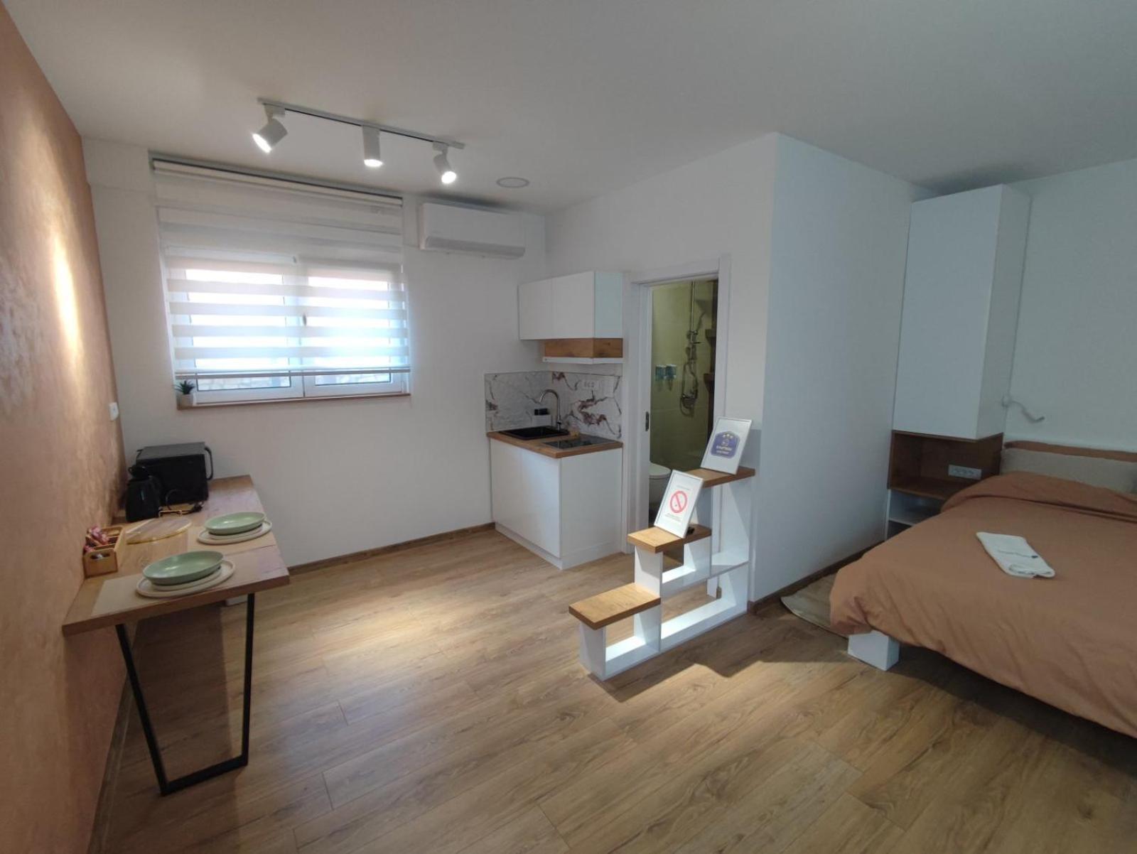 Apartmani Happy House Surčin Esterno foto