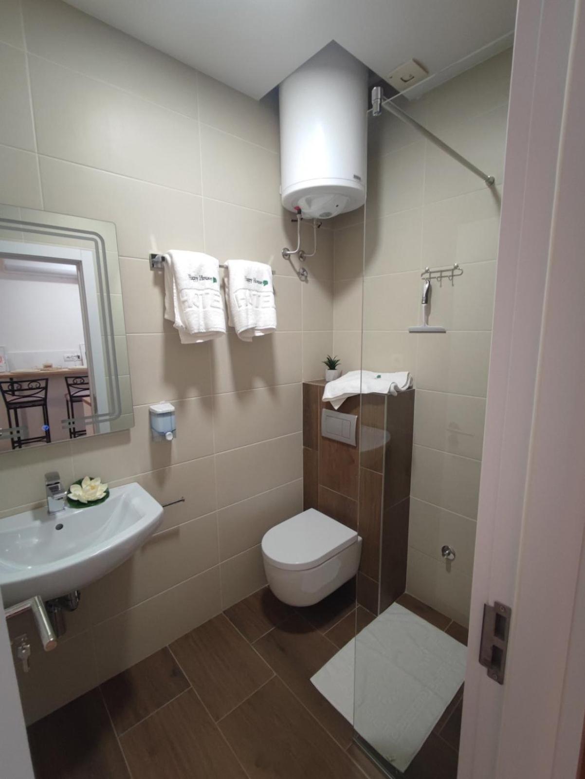 Apartmani Happy House Surčin Esterno foto