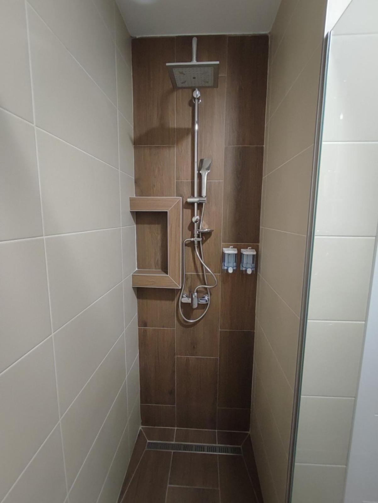 Apartmani Happy House Surčin Esterno foto